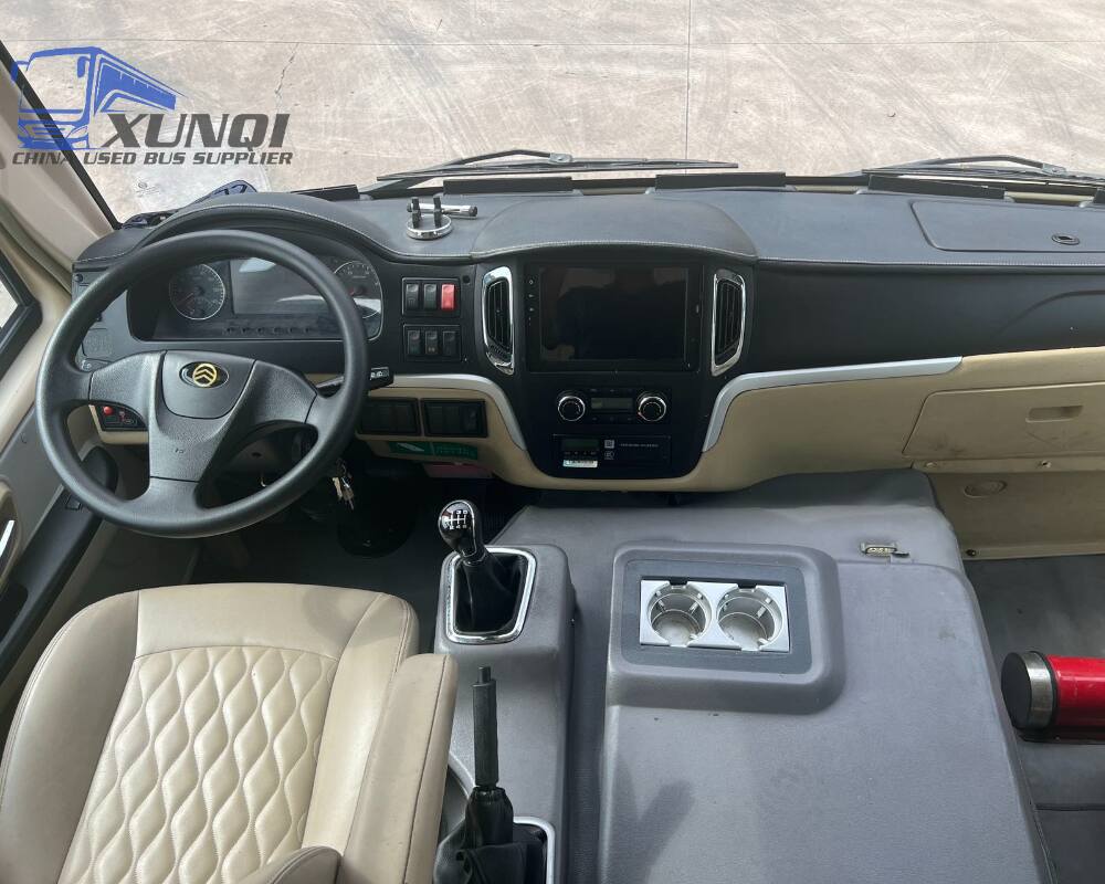 Used Jinlv bus XML6729 19 Seats 2021 Year 7 meters long China bus weichai 4-cylinder diesel engine