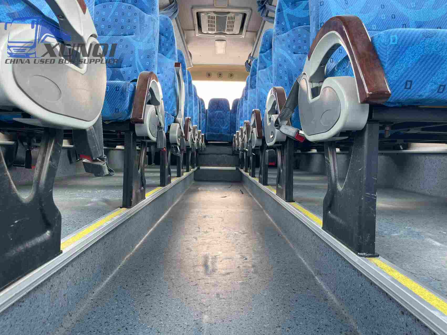 Used Jinlv bus XML6807 35 Seats 2012 Year 8 meters long China bus yuchai 4-cylinder diesel engine