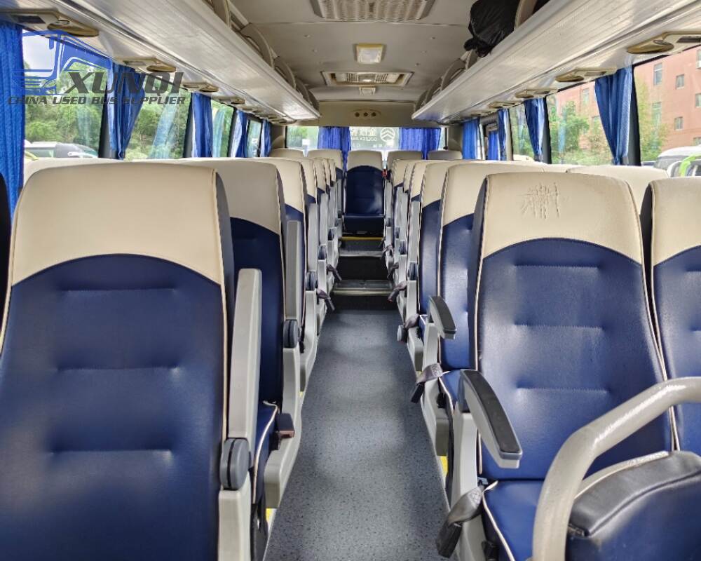 Used Jinlv bus XML6827 34 Seats 2016 Year 8 meters long China bus yuchai 4-cylinder diesel engine