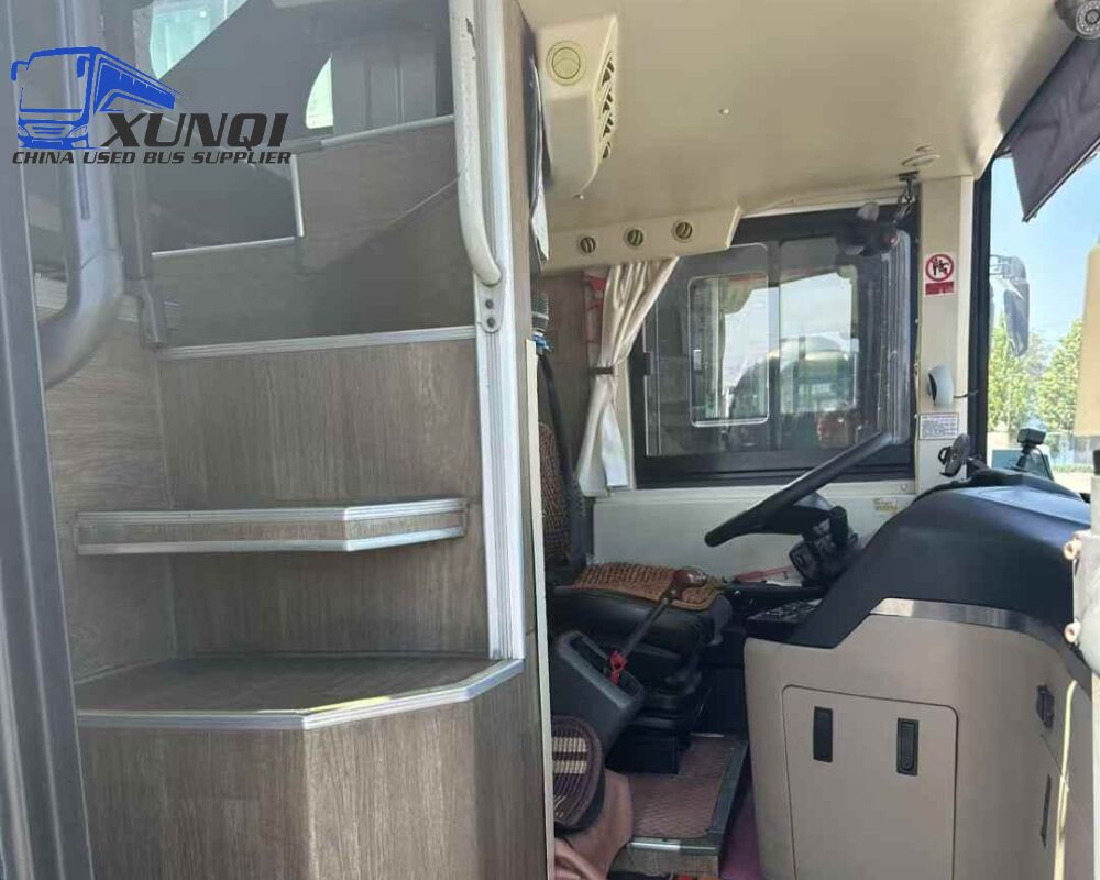 Used Kinglong bus XMQ6119 54 Seats 2017 Year 11 Seters long China bus weichai 6-cylinder diesel engine