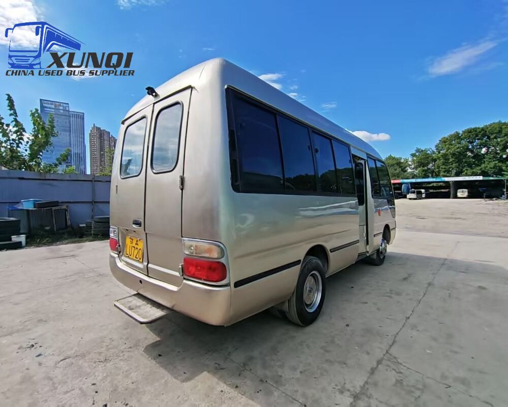 Used Kinglong bus XMQ6606 19 Seats 2016 Year 6 Seters long China bus yuchai 4-cylinder diesel engine