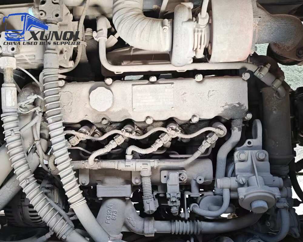Used Kinglong bus XMQ6606 19 Seats 2016 Year 6 Seters long China bus yuchai 4-cylinder diesel engine