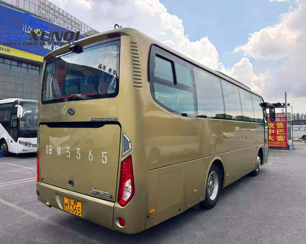 Used Kinglong bus XMQ6879 38 Seats 2016 Year 8 Seters long China bus yuchai 6-cylinder diesel engine