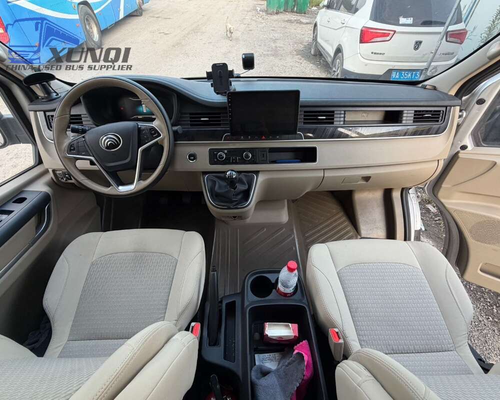 Used Yutong bus ZK5045 9 Seats 2024 Year 5 Seters long China bus