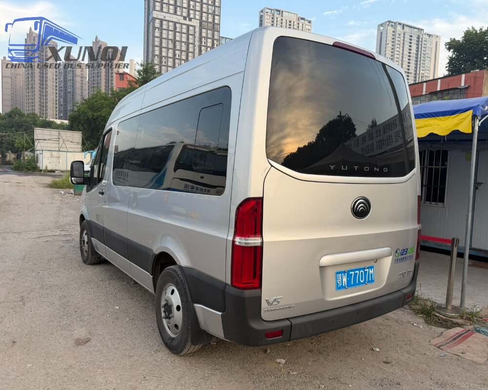 Used Yutong bus ZK5045 9 Seats 2024 Year 5 Seters long China bus