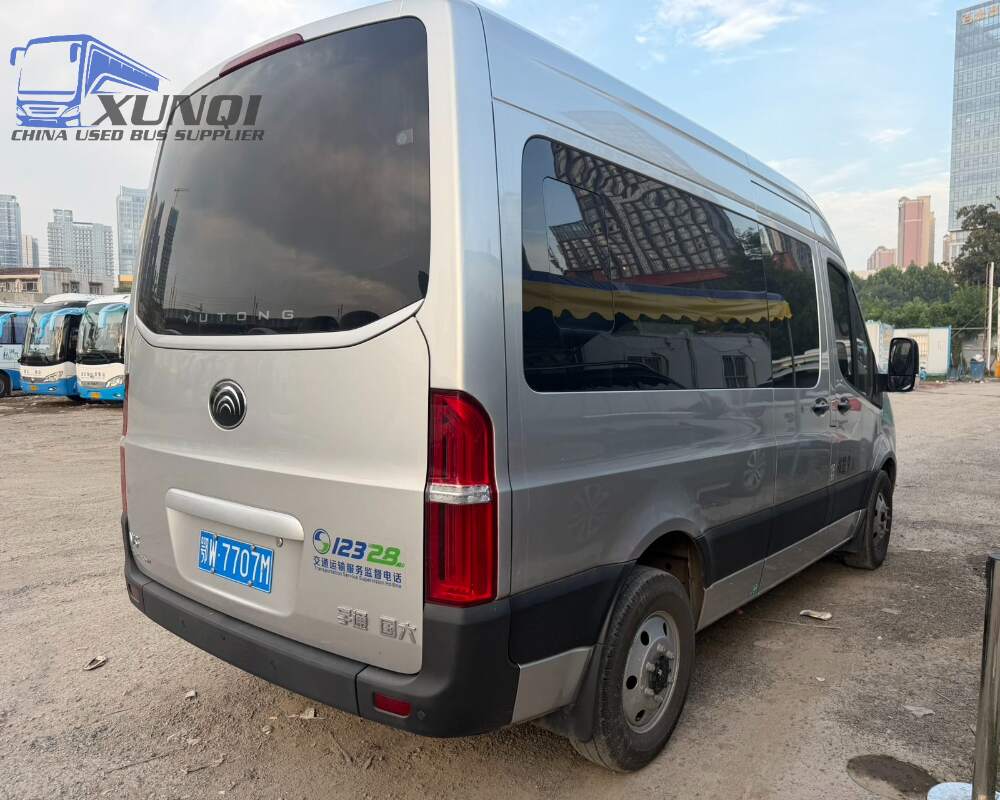 Used Yutong bus ZK5045 9 Seats 2024 Year 5 Seters long China bus