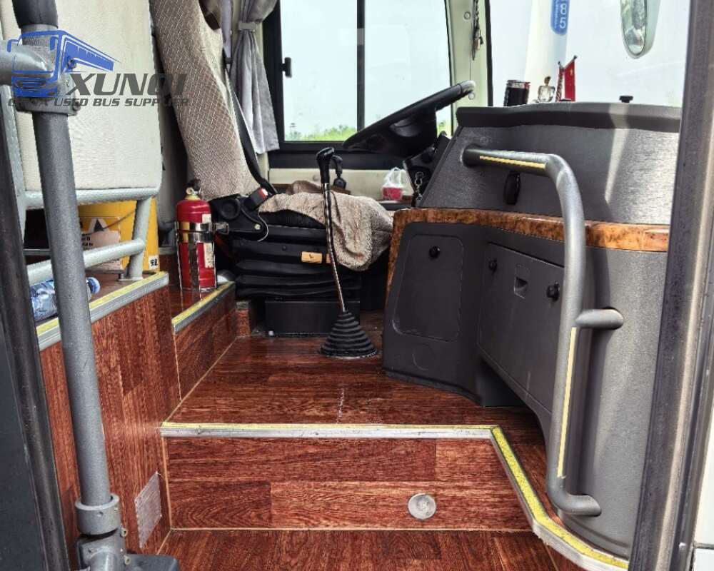 Used Yutong bus ZK6115 48 Seats 2015 Year 11 meters long China bus yuchai 6-cylinder diesel engine