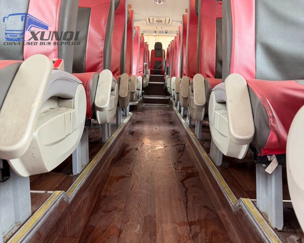 Used Yutong bus ZK6115 48 Seats 2019 Year 11 meters long China bus yuchai 6-cylinder diesel engine