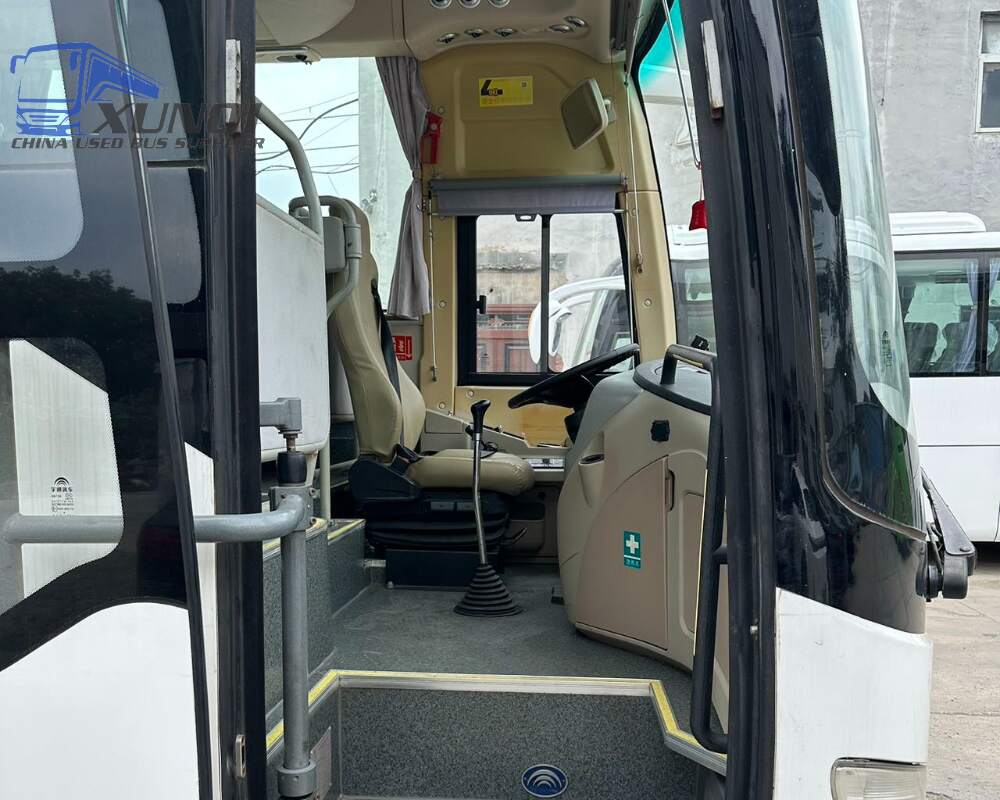 Used Yutong bus ZK6116 48 Seats 2018 Year 11 meters long China bus yuchai 6-cylinder diesel engine