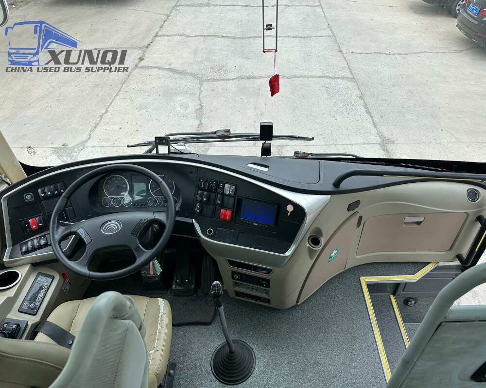 Used Yutong bus ZK6116 48 Seats 2018 Year 11 meters long China bus yuchai 6-cylinder diesel engine