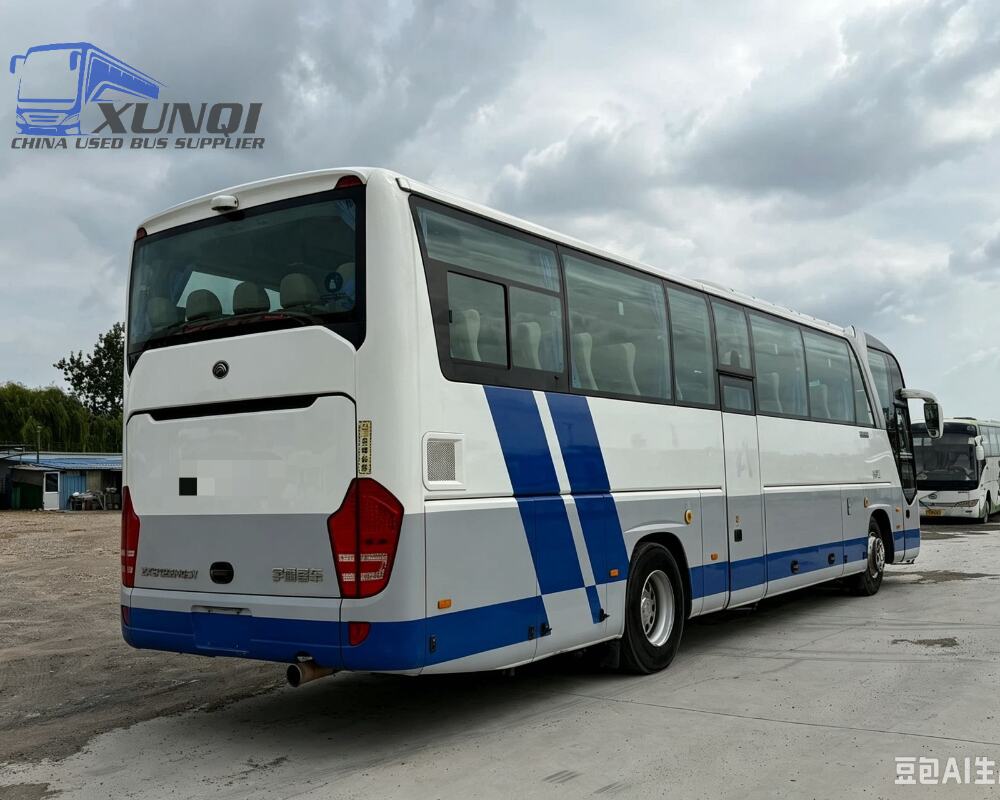 Used Yutong bus ZK6122 52 Seats 2017 Year 12 meters long China bus weichai 6-cylinder diesel engine