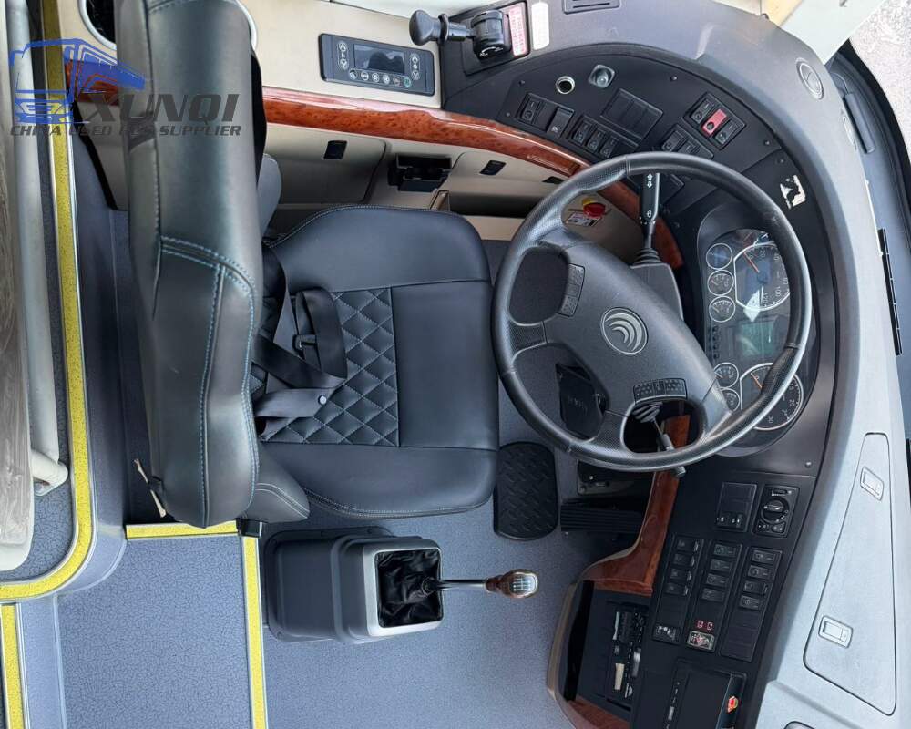 Used Yutong bus ZK6122 52 Seats 2017 Year 12 meters long China bus weichai 6-cylinder diesel engine