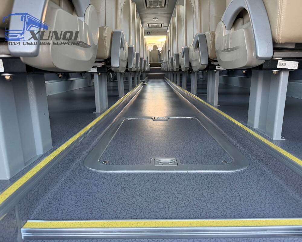 Used Yutong bus ZK6122 52 Seats 2017 Year 12 meters long China bus weichai 6-cylinder diesel engine
