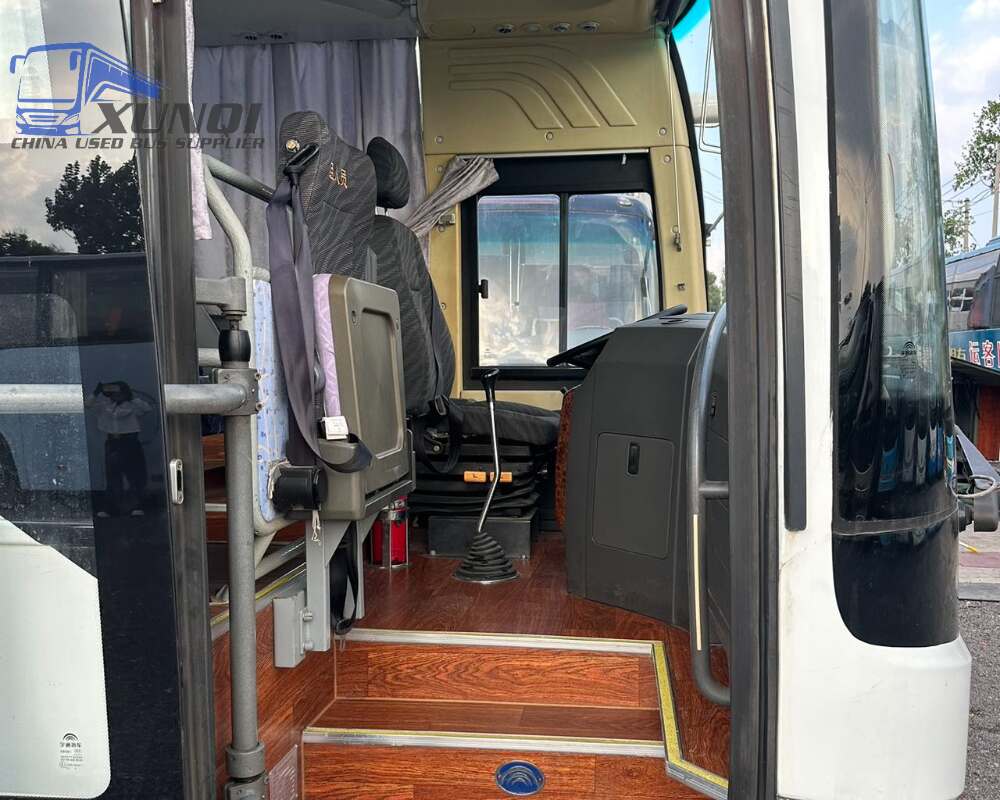 Used Yutong bus ZK6125 55 Seats 2016 Year 12 meters long China bus yuchai 6-cylinder diesel engine
