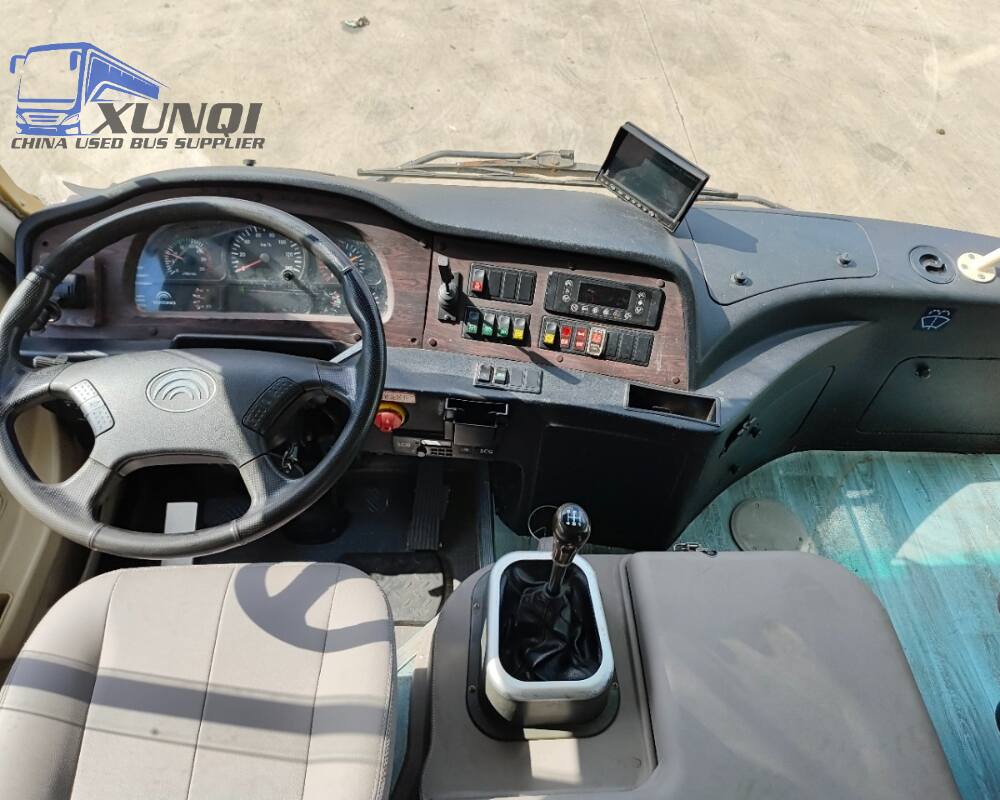 Used Yutong bus ZK6609 19 Seats 2016 Year 6 meters long China bus yuchai 4-cylinder diesel engine