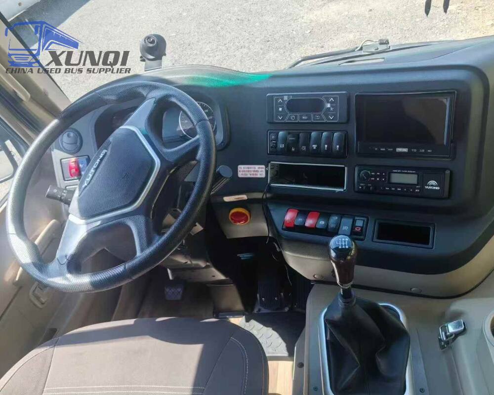 Used Yutong bus ZK6609 19 Seats 2023 Year 6 Seters long China bus weichai 4-cylinder diesel engine
