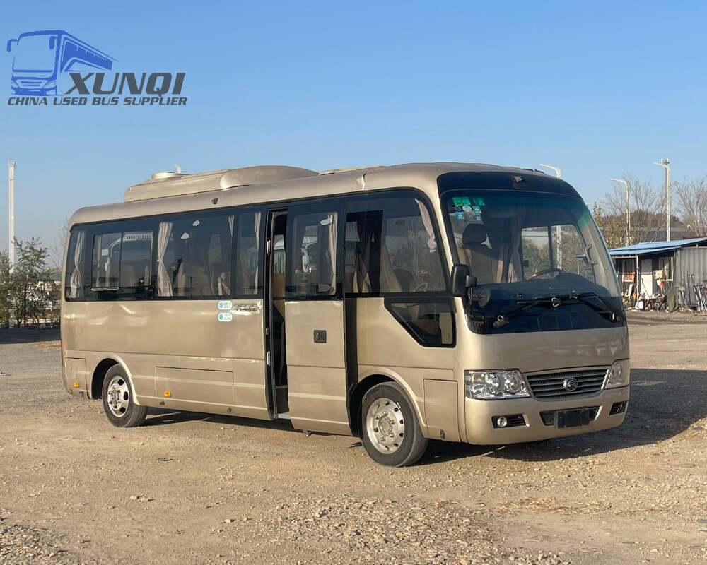 Used Yutong bus ZK6701 20 Seats 2014 Year 7 Seters long China bus