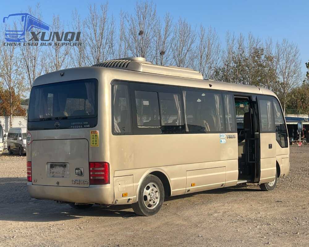 Used Yutong bus ZK6701 20 Seats 2014 Year 7 Seters long China bus