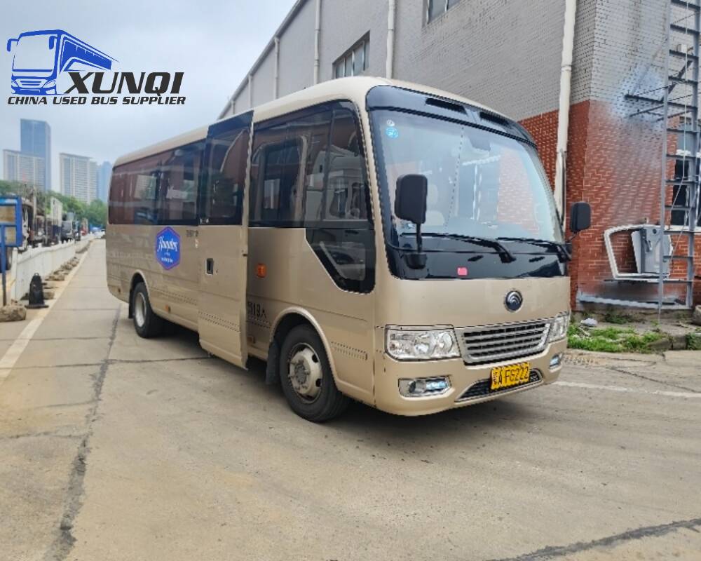 Used Yutong bus ZK6710 19 Seats 2021 Year 7 Seters long China bus weichai 4-cylinder diesel engine