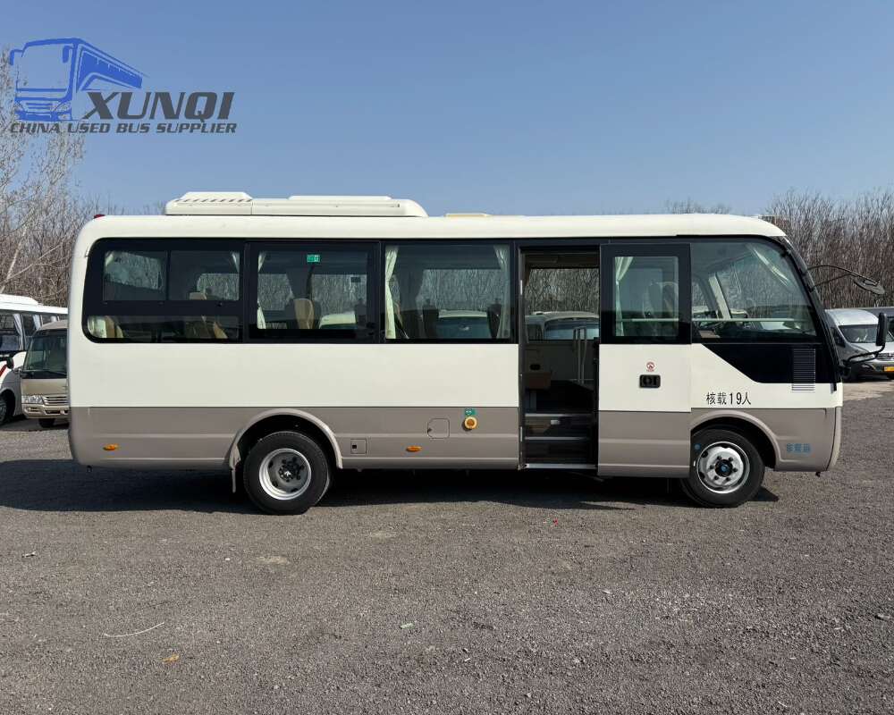 Used Yutong bus ZK6729 19 Seats 2022 Year 7 meters long China bus yuchai 4-cylinder diesel engine