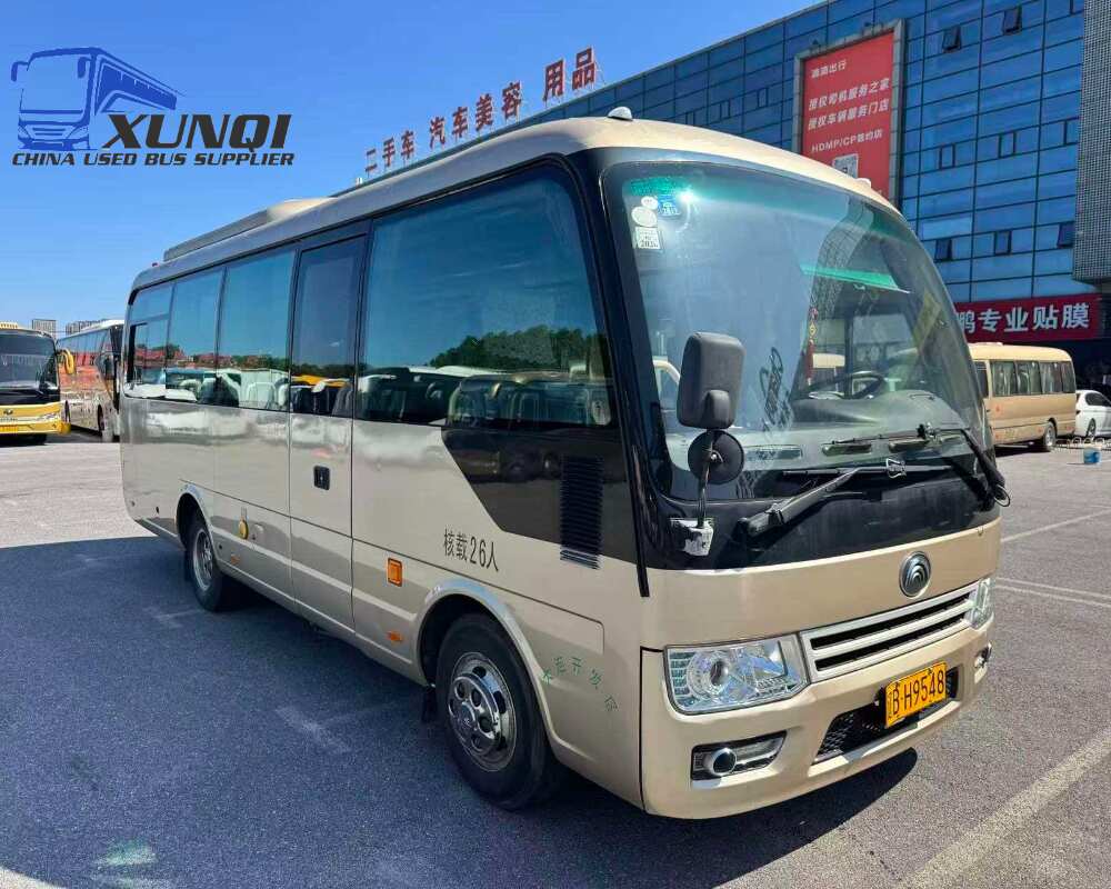 Used Yutong bus ZK6729 26 Seats 2014 Year 7 Seters long China bus Fukuda Cummins 4-cylinder diesel engine