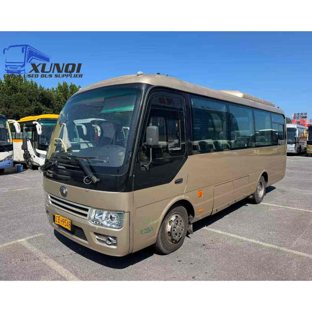 Used Yutong bus ZK6729 26 Seats 2014 Year 7 Seters long China bus Fukuda Cummins 4-cylinder diesel engine