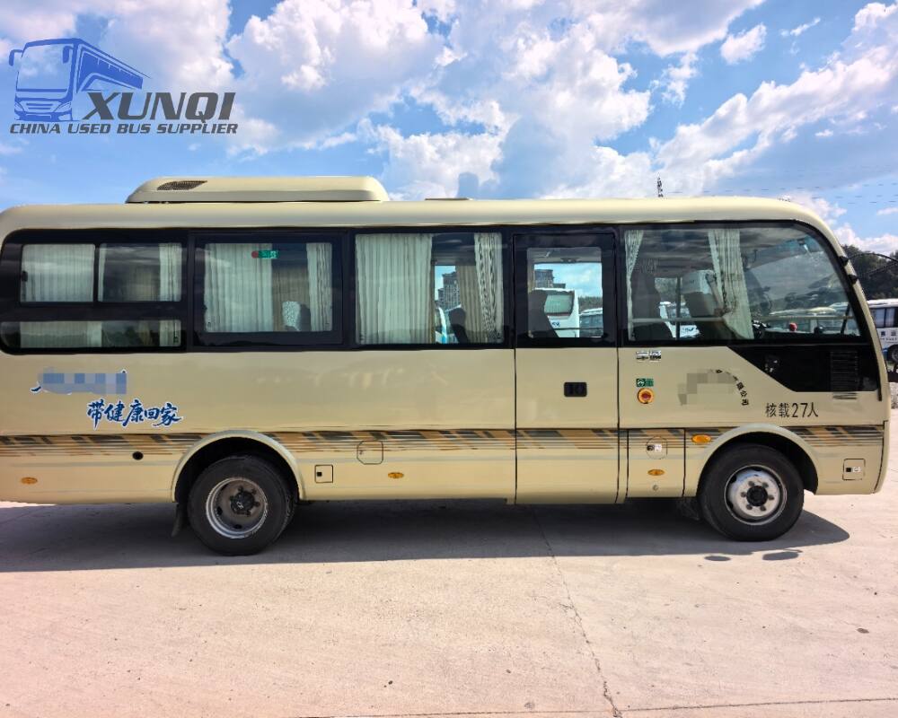 Used Yutong bus ZK6729 27 Seats 2024 Year 7 Seters long China bus weichai 4-cylinder diesel engine