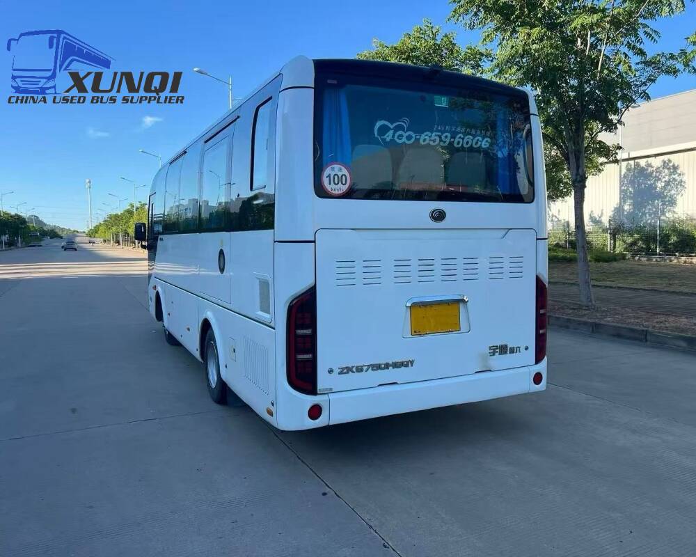 Used Yutong bus ZK6750 30 Seats 2021 Year 7 Seters long China bus yuchai 4-cylinder diesel engine