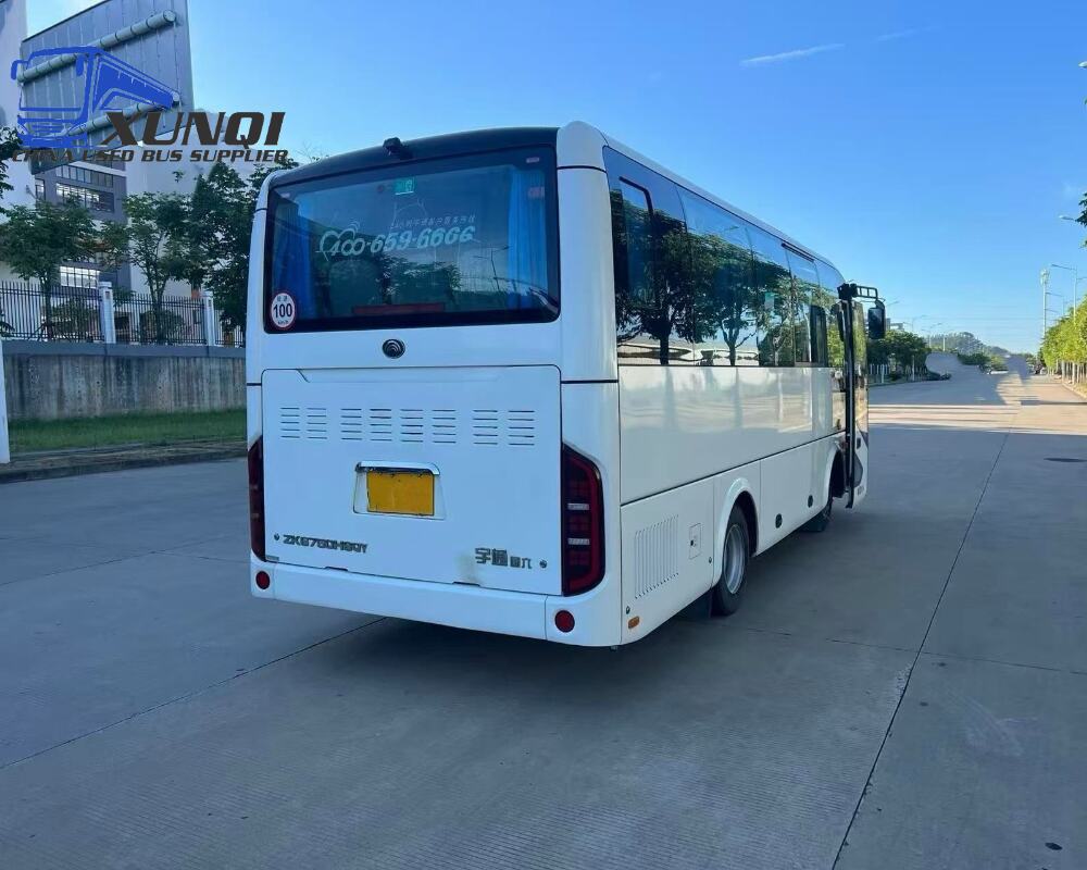 Used Yutong bus ZK6750 30 Seats 2021 Year 7 Seters long China bus yuchai 4-cylinder diesel engine
