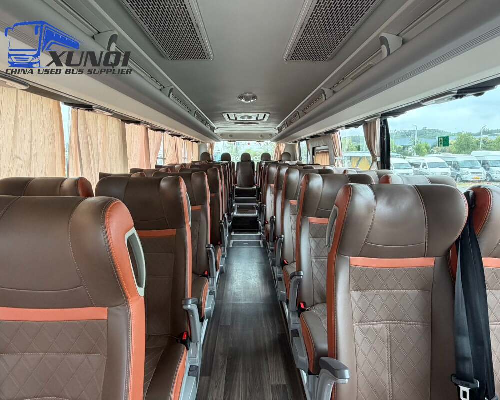 Used Yutong bus ZK6897 38 Seats 2021 Year 8 Seters long China bus yuchai 6-cylinder diesel engine
