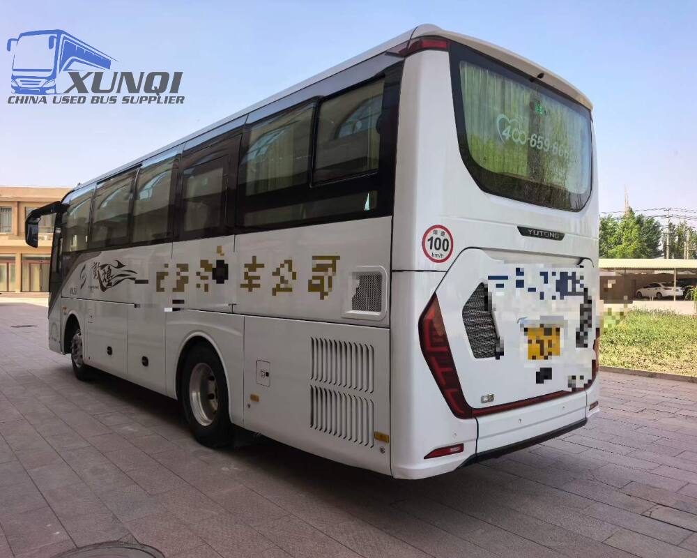 Used Yutong bus ZK6907 26 Seats 2023 Year 9 Seters long China bus yuchai 6-cylinder diesel engine