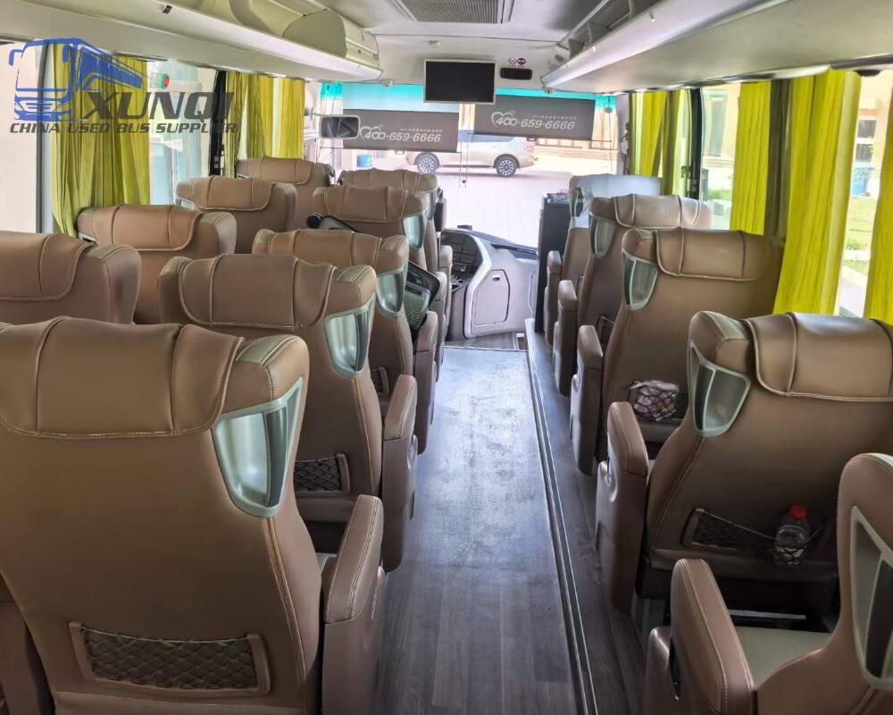 Used Yutong bus ZK6907 26 Seats 2023 Year 9 Seters long China bus yuchai 6-cylinder diesel engine