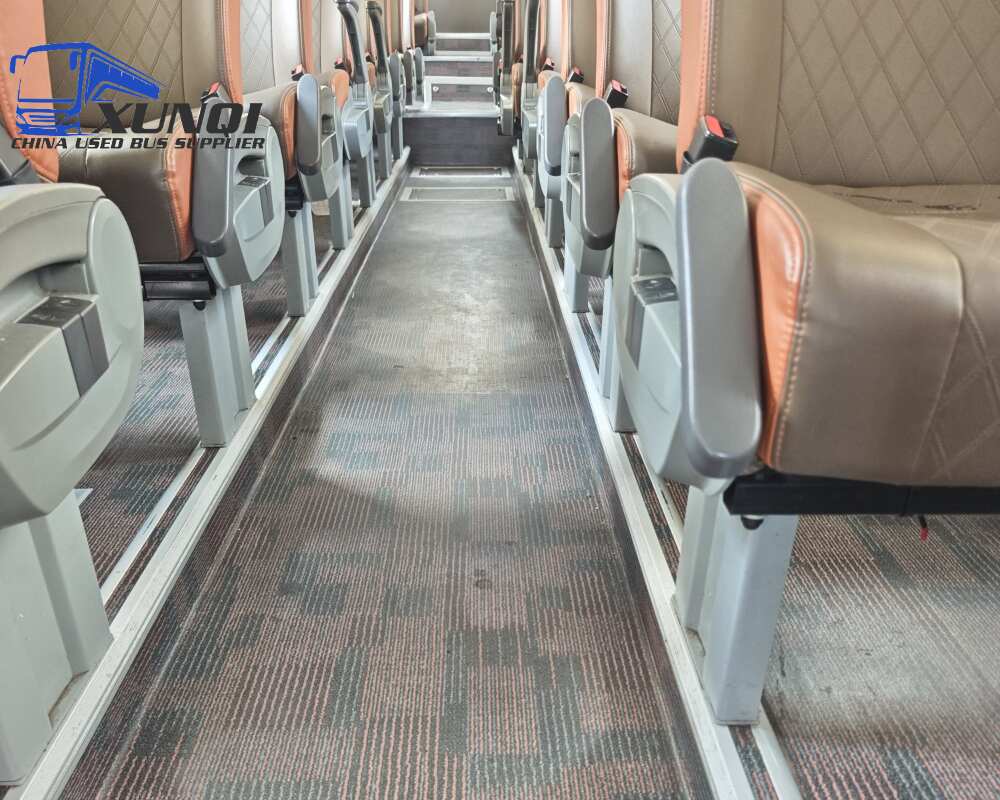 Used Yutong bus ZK6907 39 Seats 2024 Year 9 meters long China bus yuchai 6-cylinder diesel engine