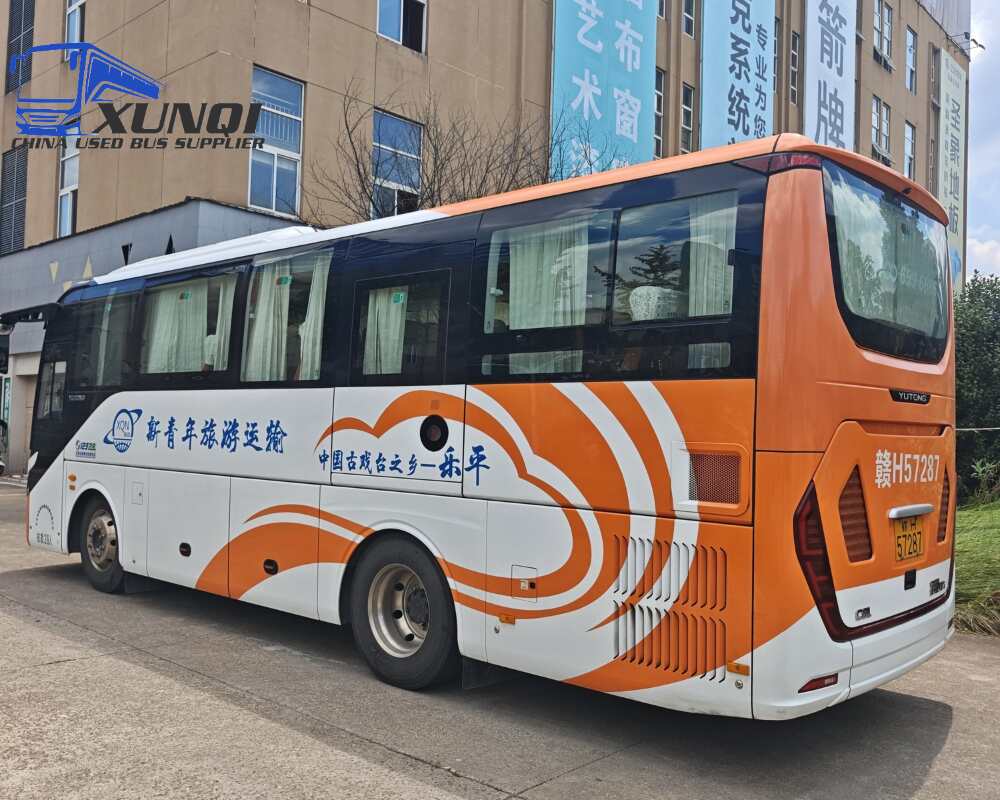 Used Yutong bus ZK6907 39 Seats 2024 Year 9 meters long China bus yuchai 6-cylinder diesel engine