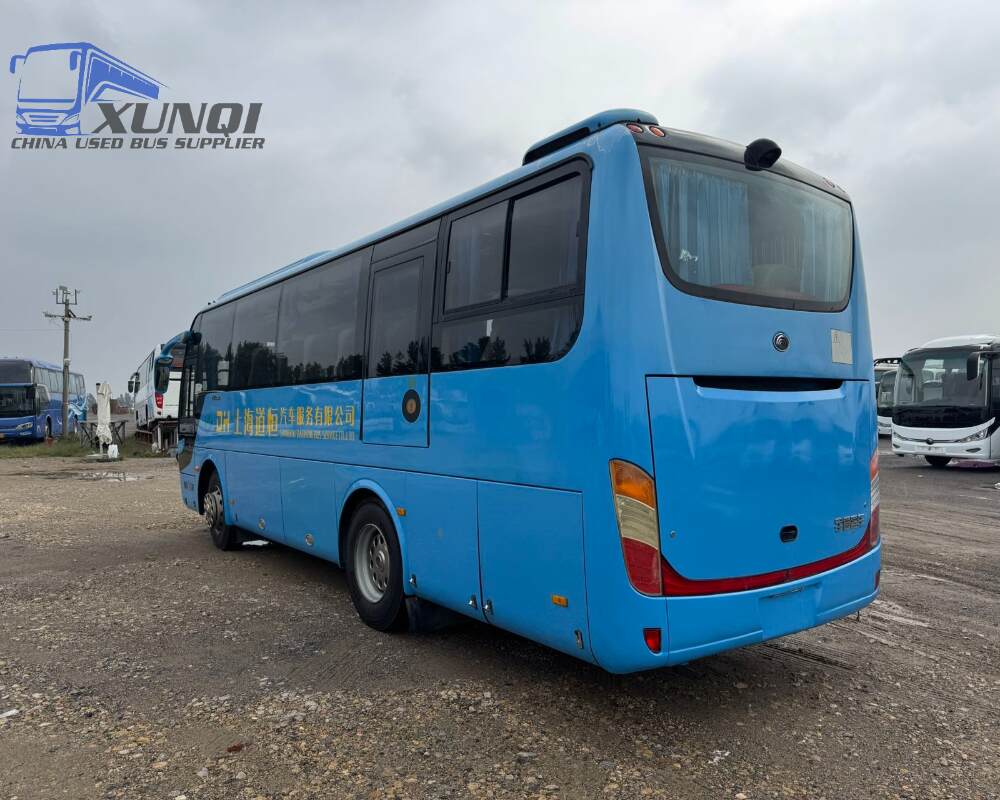 Used Yutong bus ZK6908 39 Seats 2015 Year 9 meters long China bus yuchai 6-cylinder diesel engine