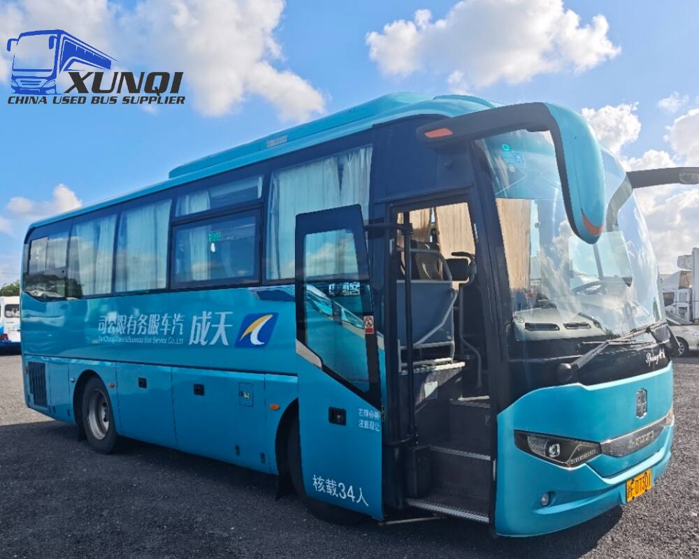 Used Zhongtong bus LCK6826 34 Seats 2020 Year 8 Seters long China bus weichai 4-cylinder diesel engine
