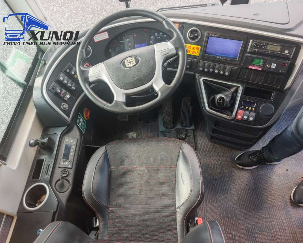 Used Zhongtong bus LCK6826 34 Seats 2020 Year 8 Seters long China bus weichai 4-cylinder diesel engine