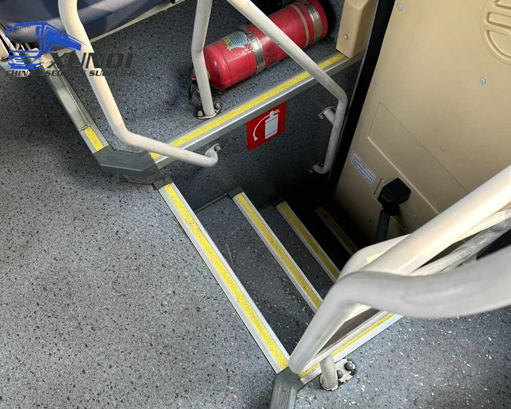 Used Golden Dragon bus XML6122 56 Seats 2021 year 12 meters long China bus yuchai 6-cylinder diesel engine Used Golden Dragon bus XML6122 56 Seats 2021 year 12 meters long China bus yuchai 6-cylinder diesel engine