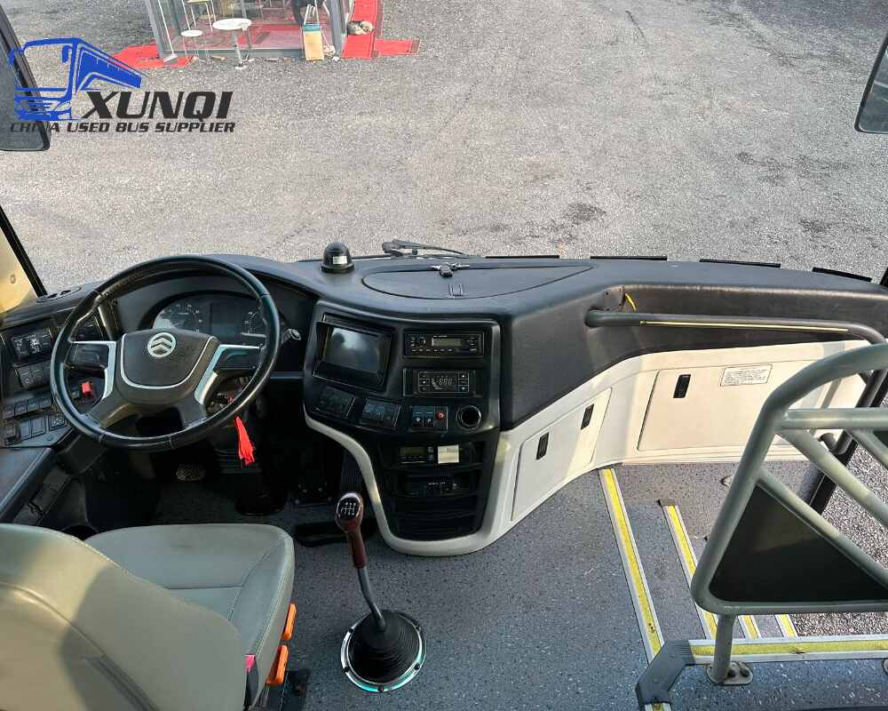 Used Golden Dragon bus XML6122 56 Seats 2021 year 12 meters long China bus yuchai 6-cylinder diesel engine