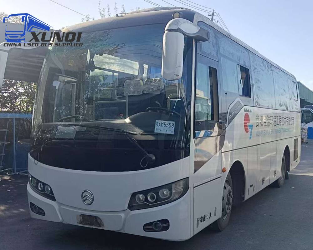 Used Golden Dragon bus XML6807 35 Seats 2014 year 8 meters long China bus yuchai 4-cylinder diesel engine