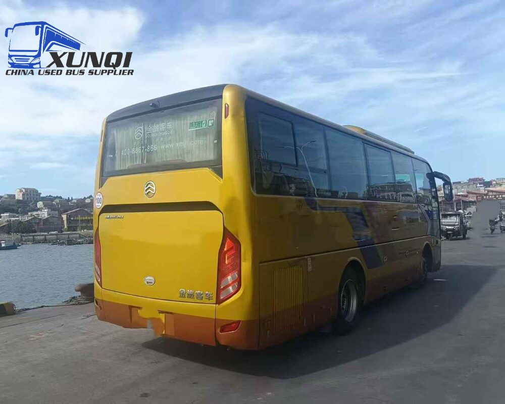 Used Golden Dragon bus XML6887 38 Seats 2023 year 8 meters long China bus yuchai 6-cylinder diesel engine