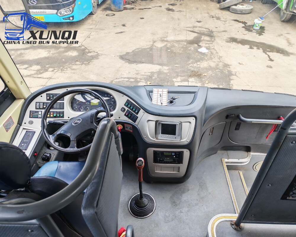 Used Kinglong bus XMQ6879 38 Seats 2017 Year 8 meters long China bus yuchai 6-cylinder diesel engine