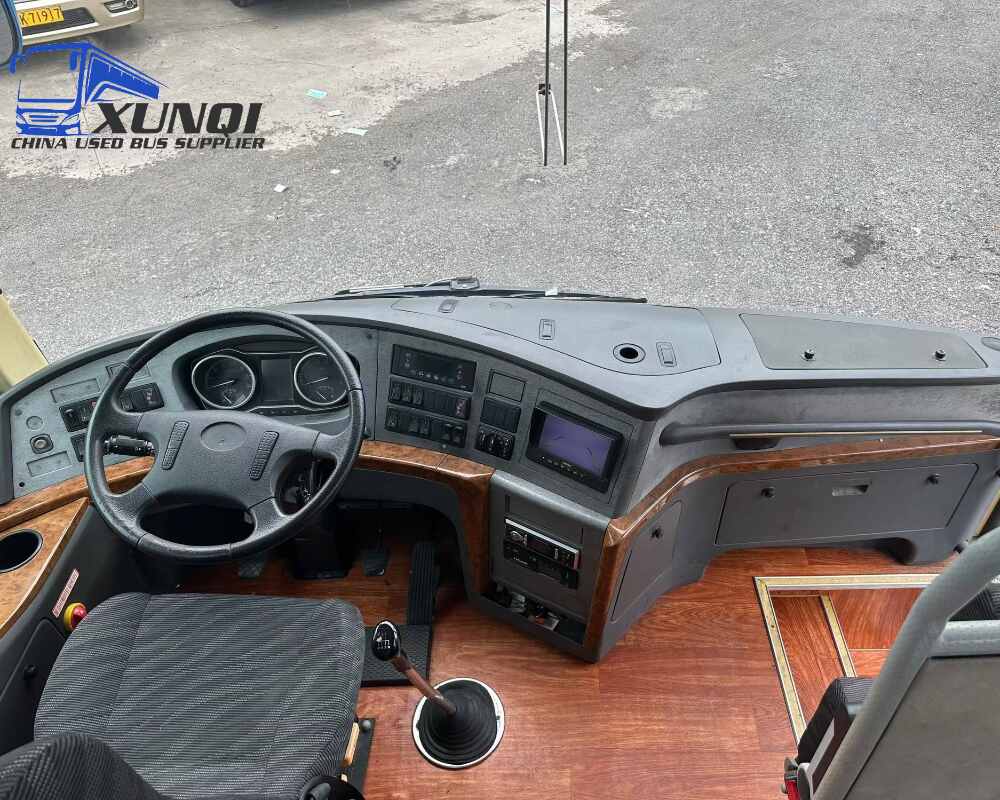 Used Yutong bus ZK6115 49 Seats 2014 year 11 meters long China bus yuchai 6-cylinder diesel engine