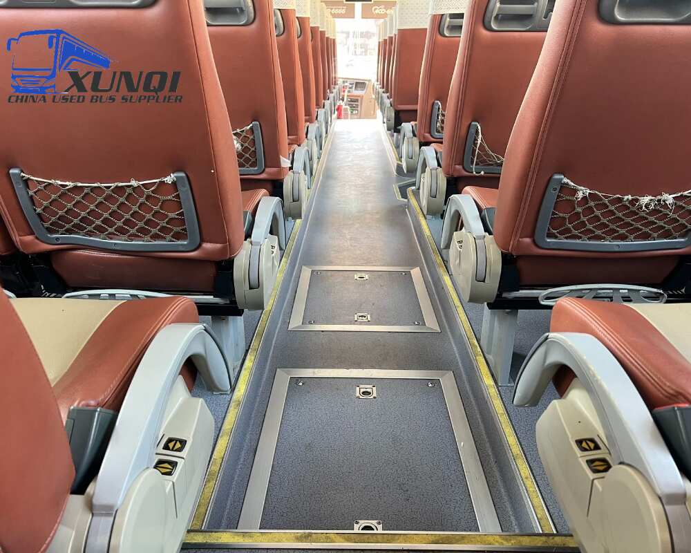 Used Yutong bus ZK6119 48 Seats 2018 Year 11 Seters long China bus yuchai 6-cylinder diesel engine