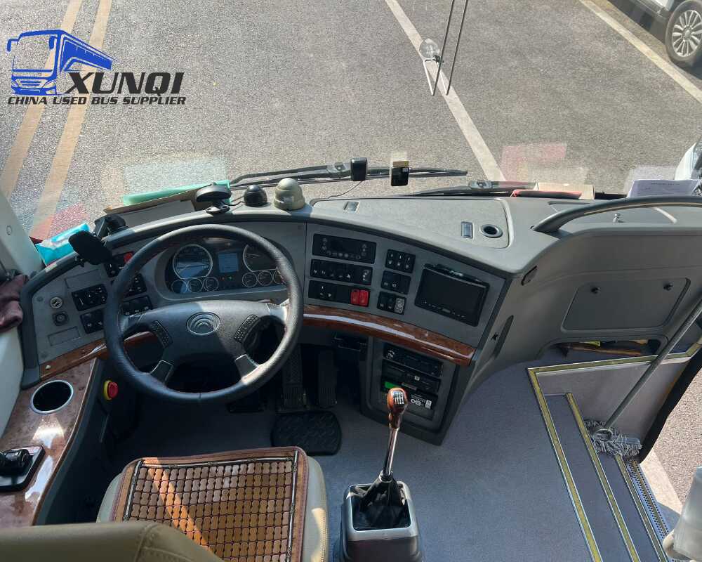 Used Yutong bus ZK6119 48 Seats 2018 Year 11 Seters long China bus yuchai 6-cylinder diesel engine