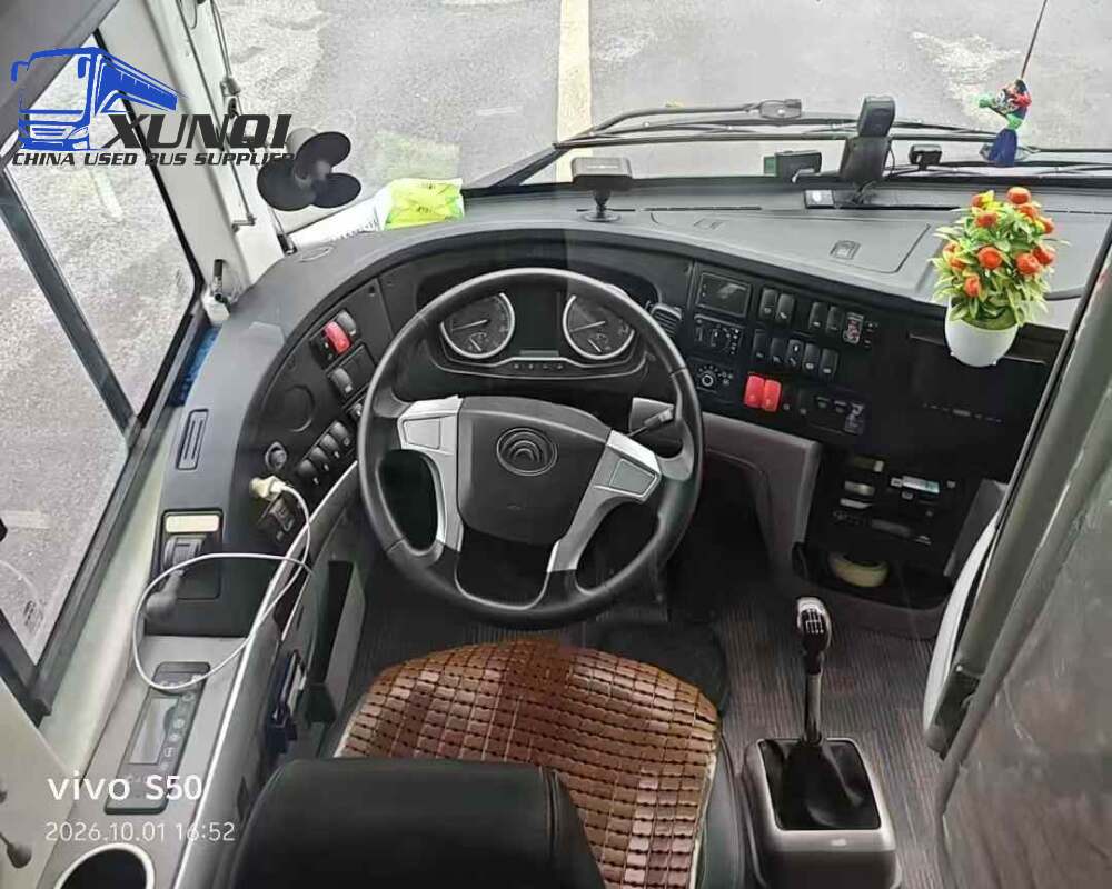 Used Yutong bus ZK6120 50 Seats 2021 year 12 meters long China bus weichai 6-cylinder diesel engine
