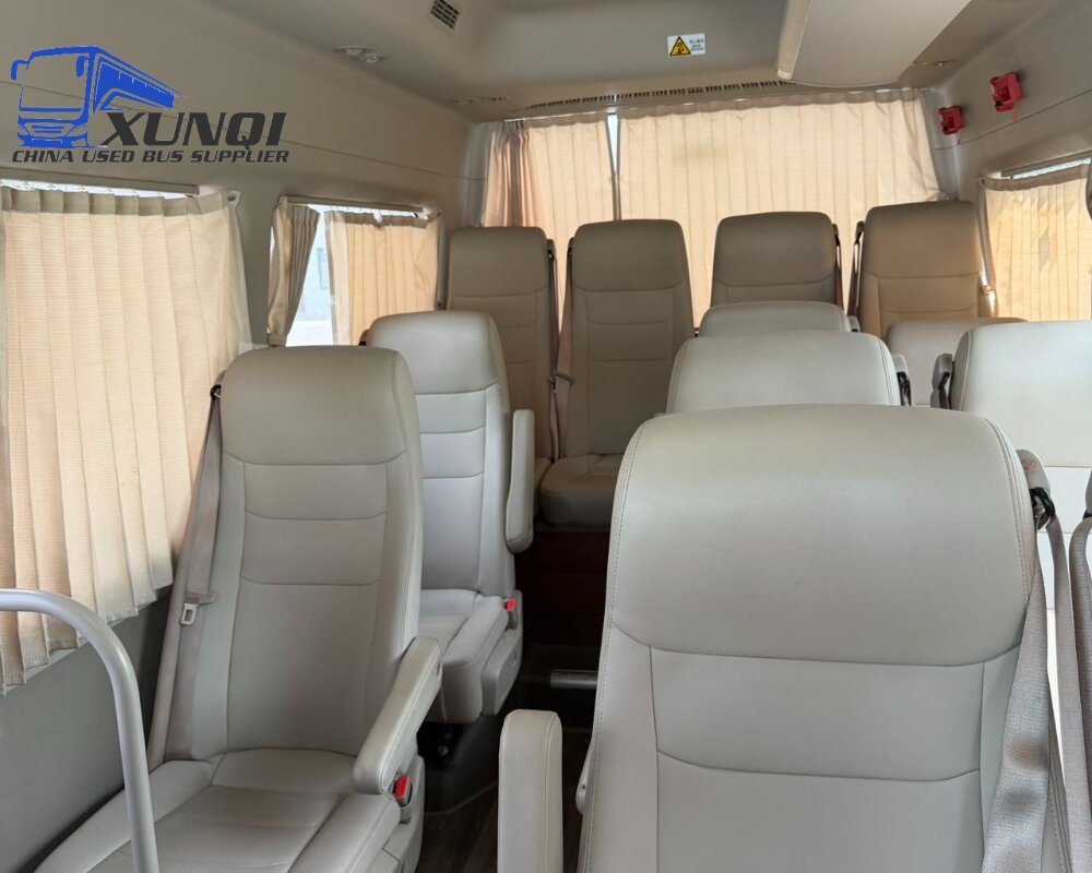 Used Yutong bus ZK6600 15 Seats 2024 Year 6 Seters long China bus Dongfeng turbocharged 4-cylinder engine