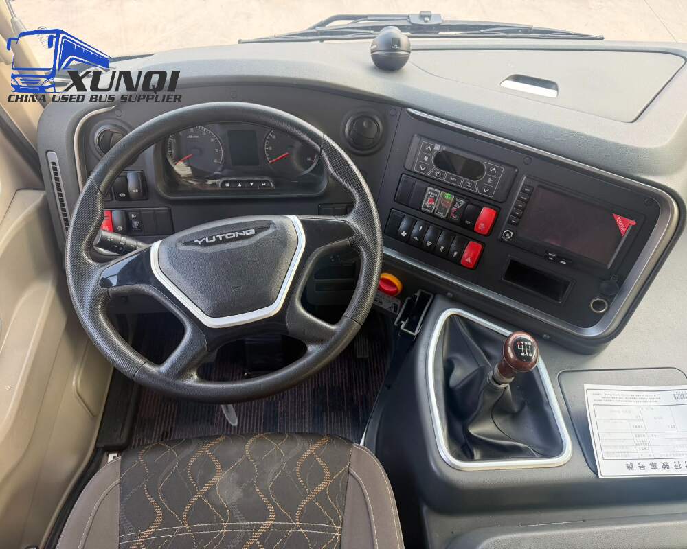 Used Yutong bus ZK6772 31 Seats 2022 year 7 meters long China bus yuchai 4-cylinder diesel engine