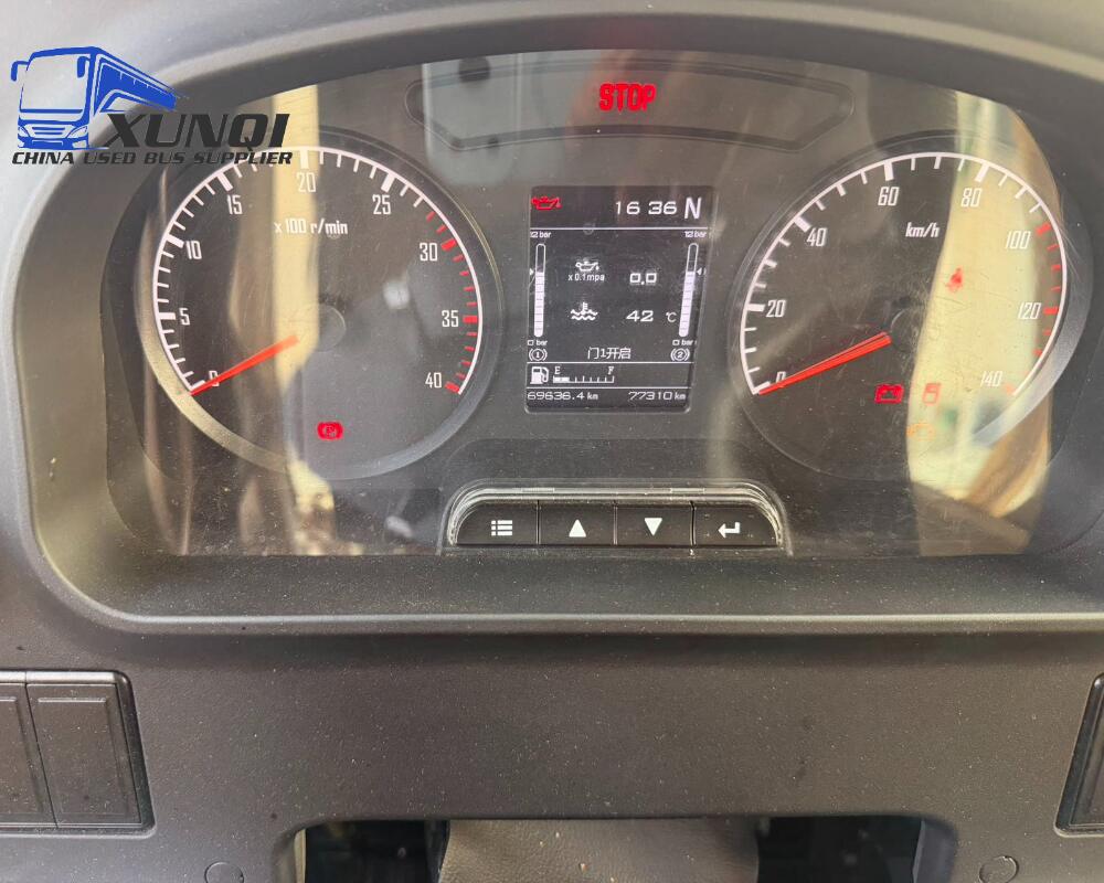 Used Yutong bus ZK6772 31 Seats 2022 year 7 meters long China bus yuchai 4-cylinder diesel engine