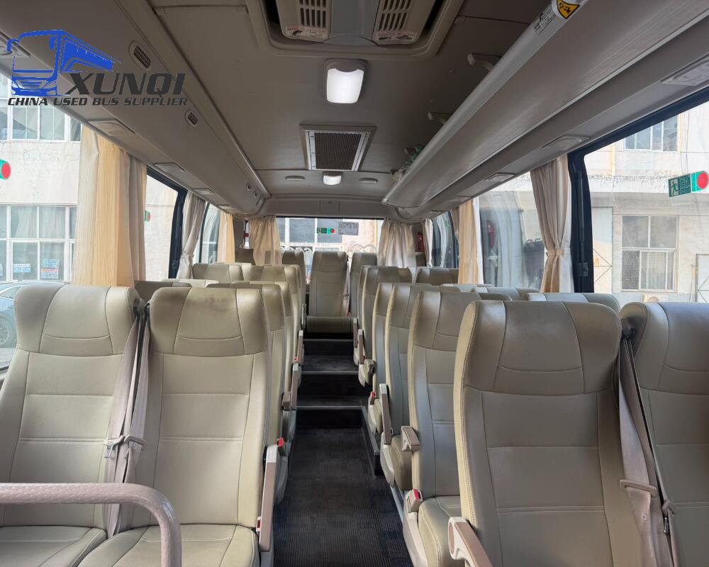 Used Yutong bus ZK6772 31 Seats 2022 year 7 meters long China bus yuchai 4-cylinder diesel engine